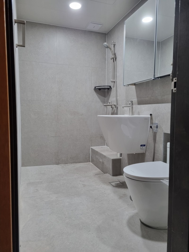 2000769928_lzTK65W9_aee4f2d72663c2e814523f8e912d5dea025a290f.jpg 이미지크게보기